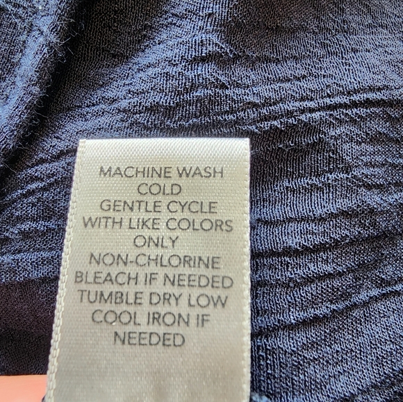 CHRISTOPHER & Banks blue 6 button short sleeve rayon blend top Large - Picture 6 of 7